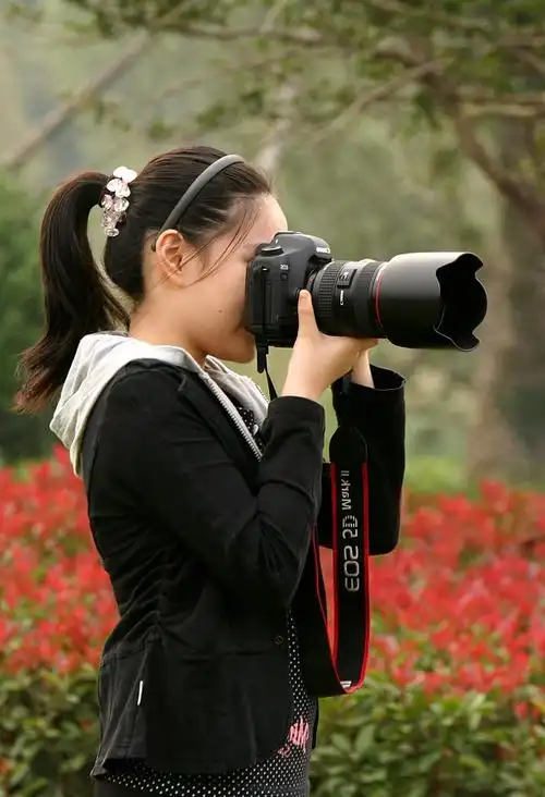 玩单反的女孩看上去很美 - canon slr/dslm论坛