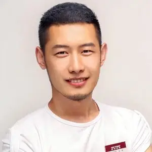 还是已经在社会摸爬滚打的小大叔,寸头发型总能让