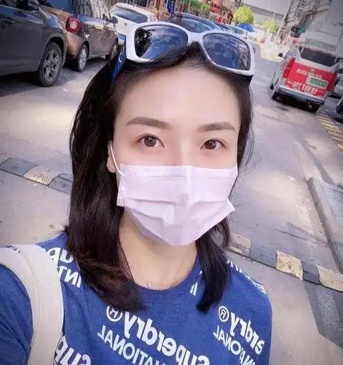 魏秋月七夕晒美照,身材傲挺,颜值惊艳,袁灵犀太幸福了!