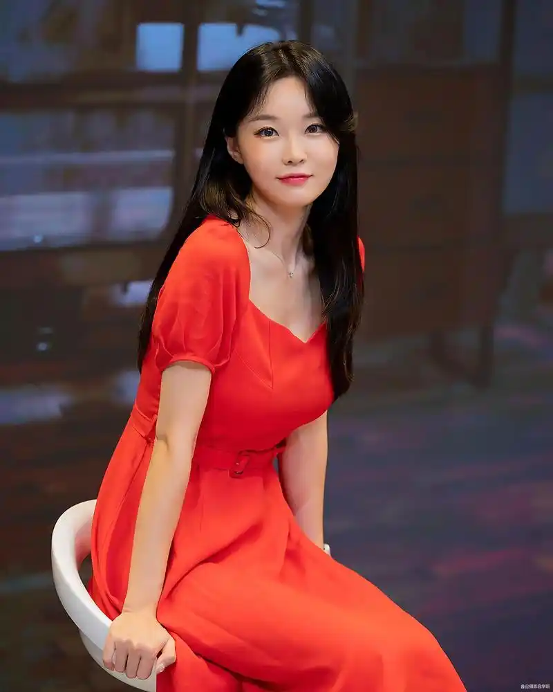 夏天人像照片这么拍,更自然优美,摆姿配色构图都全讲