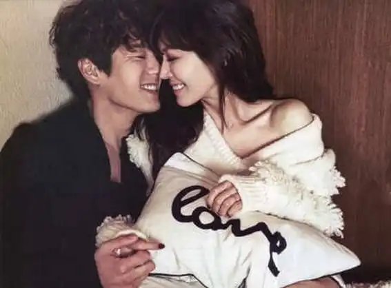 【图】郭时旸金素妍图片欣赏 《我们结婚了》二人疑似假戏真做