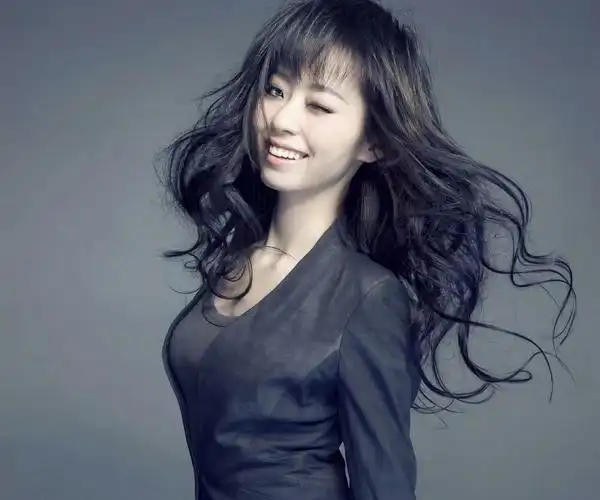 四川妹子张靓颖韵味写真