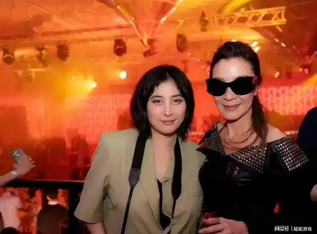 何超琼对何超仪真的好宠溺哦