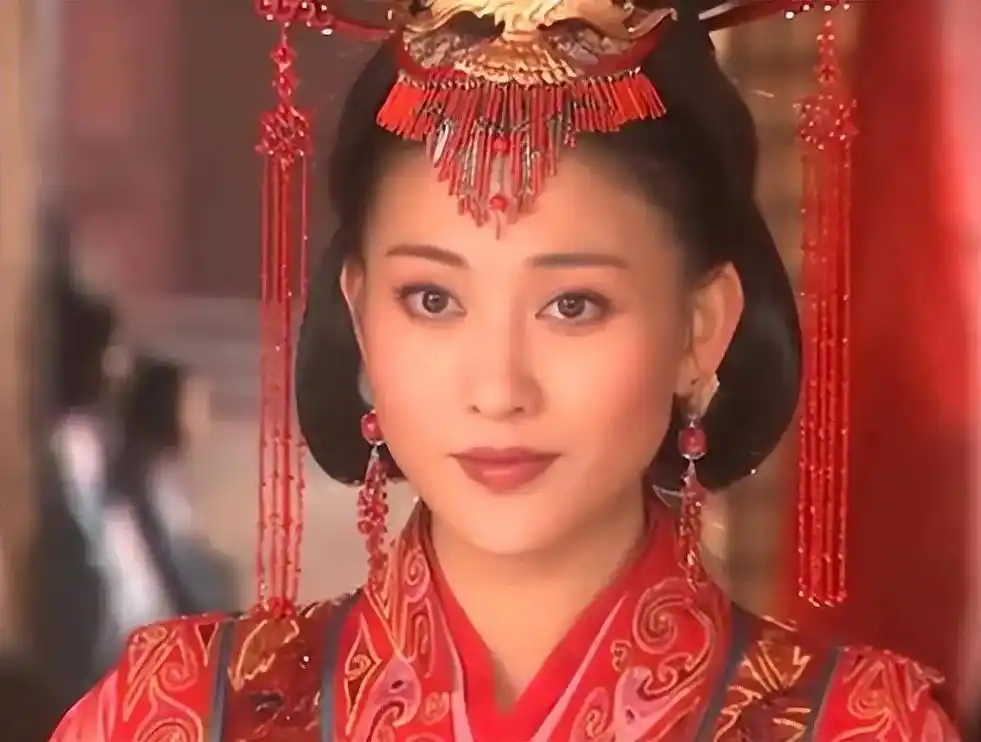 昭君出塞.李彩桦古装扮相美,知书达礼,罗嘉良饰演的呼韩邪单于 - 抖音