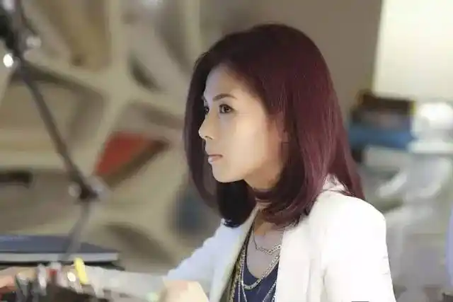 这几款发型,最适合职场女性