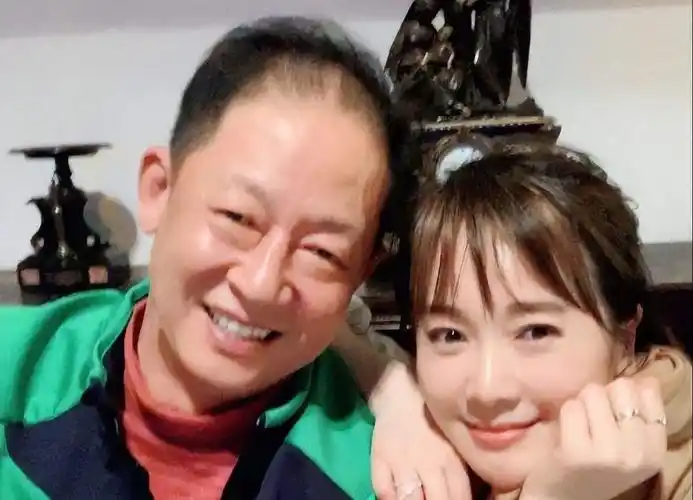 回顾左小青:嫁大20岁老公,历经11年婚姻,爱情变友情,无怨无悔