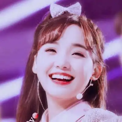 吕小雨头像爱死小雨啦