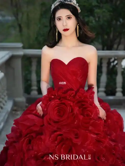 穿一次红色婚纱才会知道自己有多美