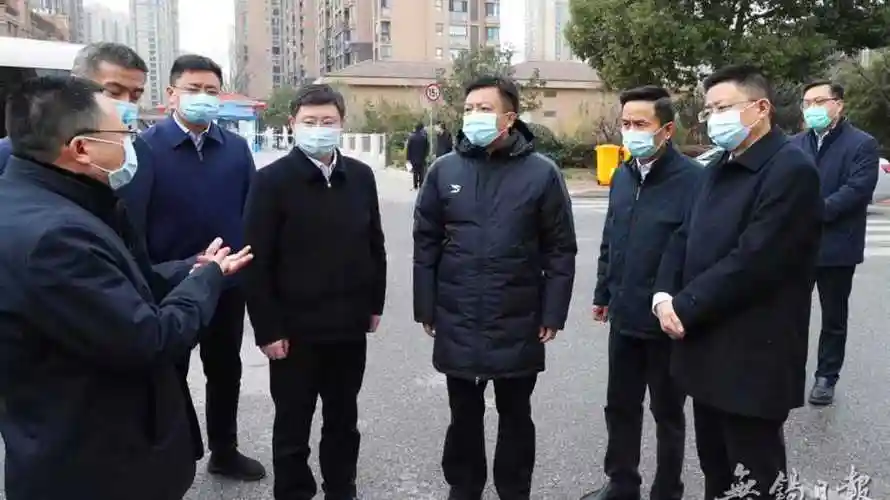 杜小刚主动对接精准画圈切实把各项防控措施落细落实到最后一厘米