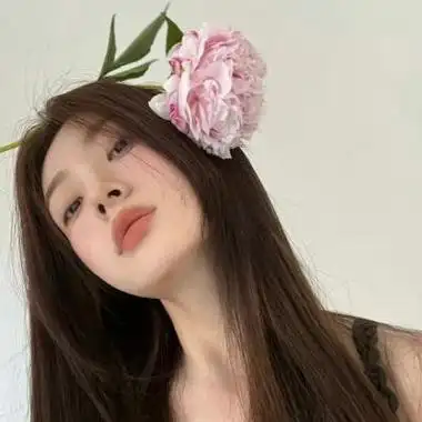 最近抖音上很火的又纯又欲的女头像 高颜值网红女生头像真人侧脸_女生