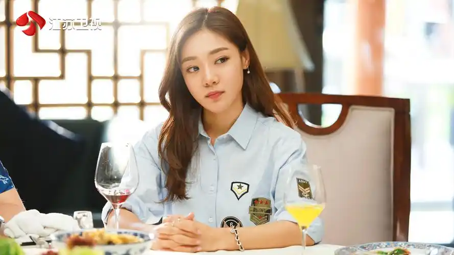 我不是精英邓家佳勇敢追爱演绎新时代三有女性