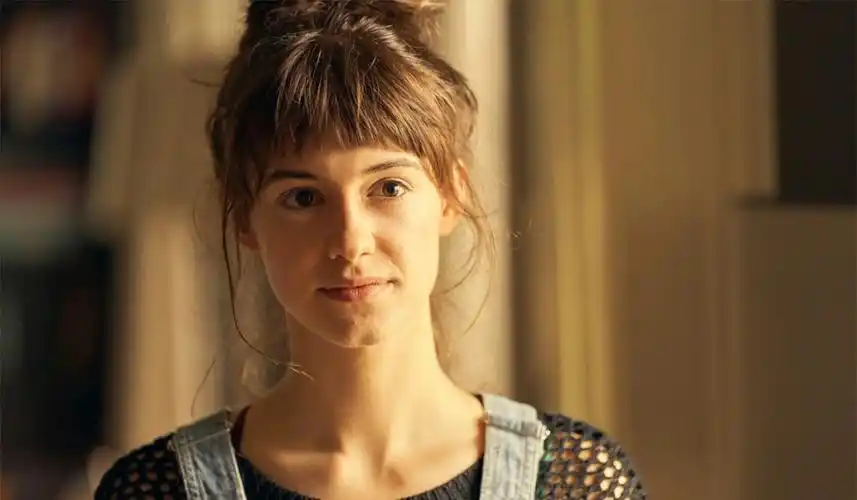 了normal people里的女主原来我的头可以这么的yuan像皮球一样的yuan