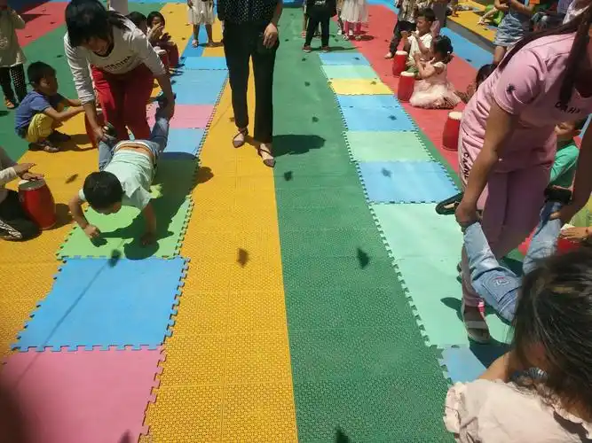 希望幼儿园中班体育游戏――踩高跷 - 美篇