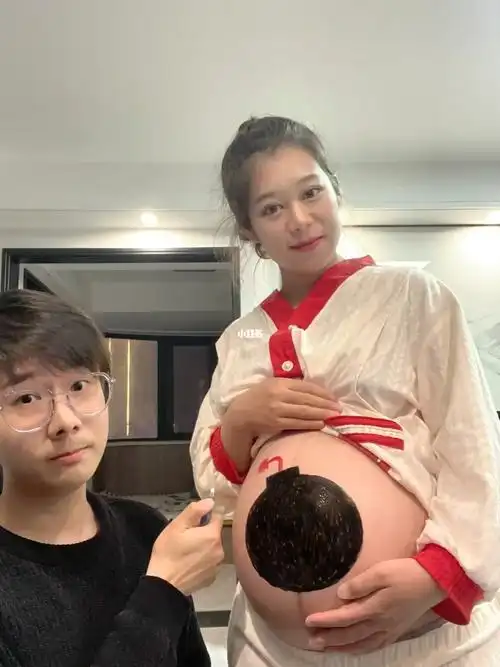 从怀孕的时候都计划好要拍的照片 一下到孩子八个月才安排上不知不觉