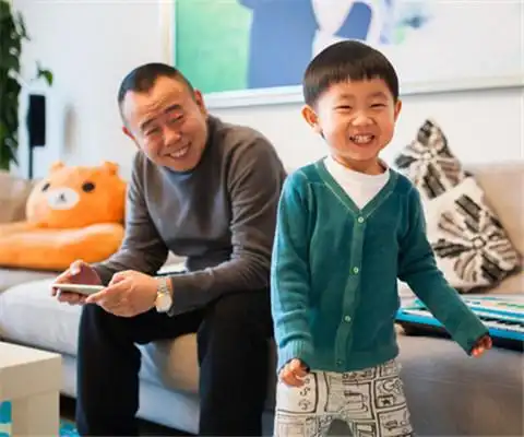 图潘阳参加的亲子节目二胎时代祖孙三人开启综艺首秀