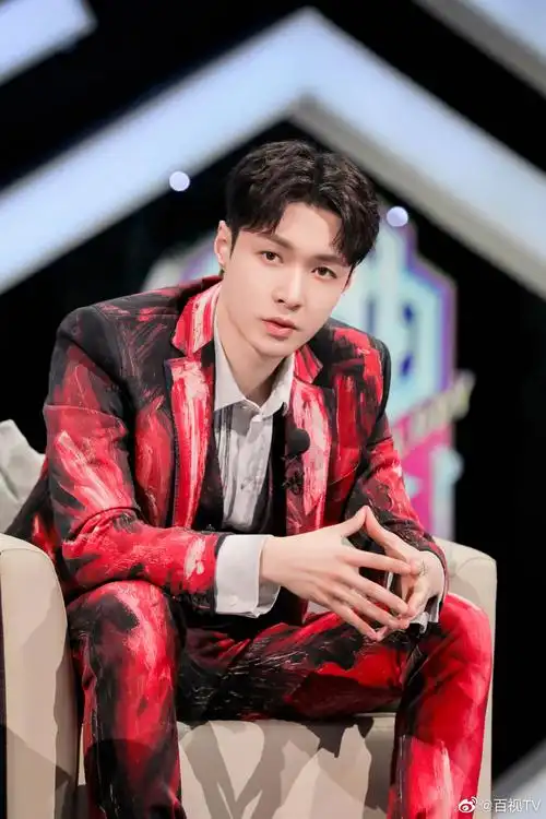 张艺兴金曲青春