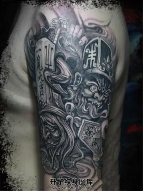男性大臂黑白无常纹身