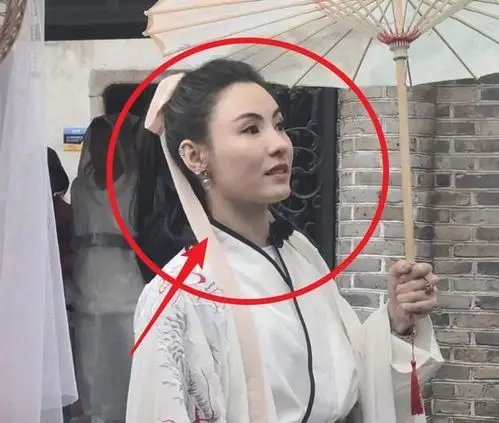 张柏芝在乌镇被偶遇生图被疯传40岁的脸部状态太真实了