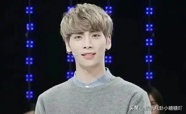 "韩国顶级艺人"金钟铉烧炭自杀,与雪梨相似,男艺人也