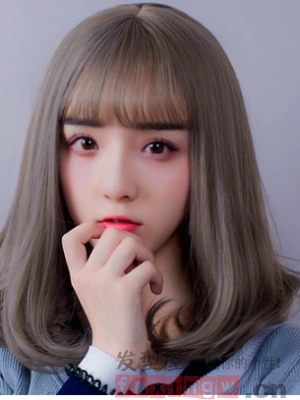 流行发型 时尚发型 >> 六款梨花头烫女发 时尚减龄少女风