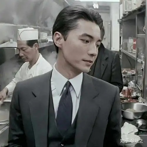 尊龙霸气侧漏唐人街教父