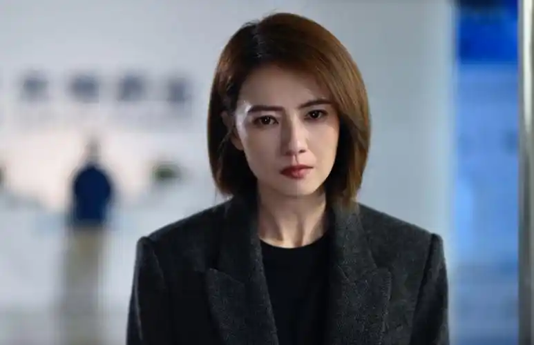 完美伴侣开播奔着高圆圆追剧却被女二号给惊艳到了