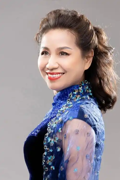 相约大剧院周末艺术沙龙5月8日上午著名女高音歌唱家声乐教授郑晖带你