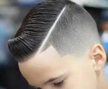 适合小男孩子的发型图片大全2020学生儿童最新流行帅气潮款