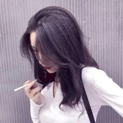 霸气侧脸高冷女头像