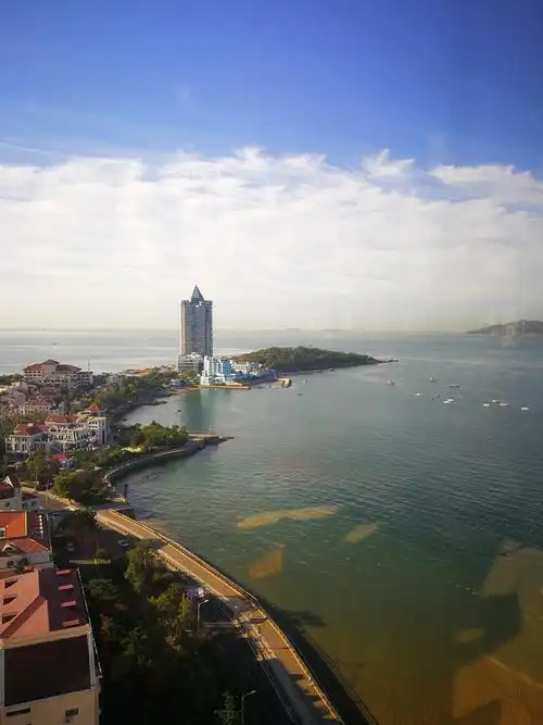 汇泉湾拥抱大海