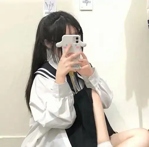 出单:【真人】手机挡脸女头