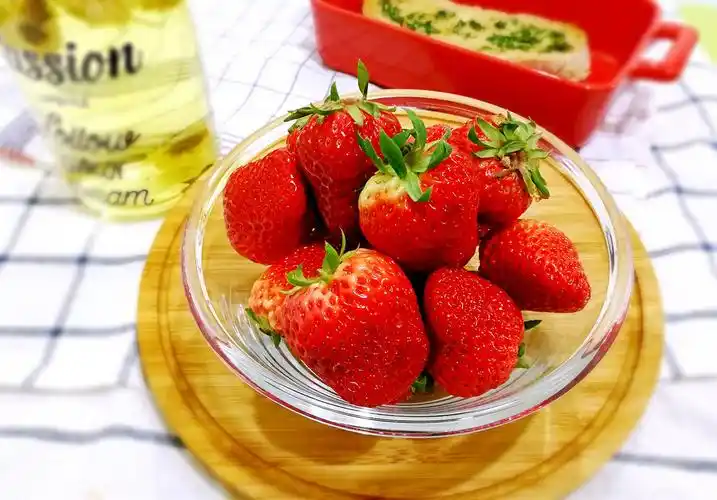 好吃的东西,当然要与喜欢的人一起分享.