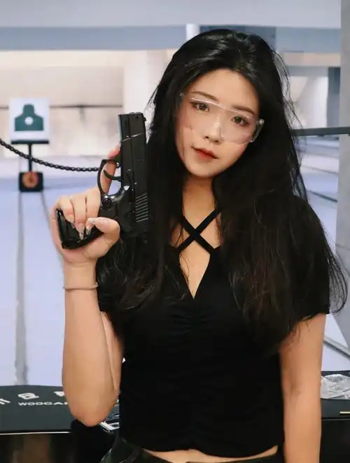 女特工上线03丨长春首家真枪实弹射击体验馆