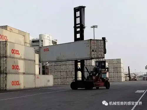 2019新春节节高港口外拍150sany集装箱堆高机