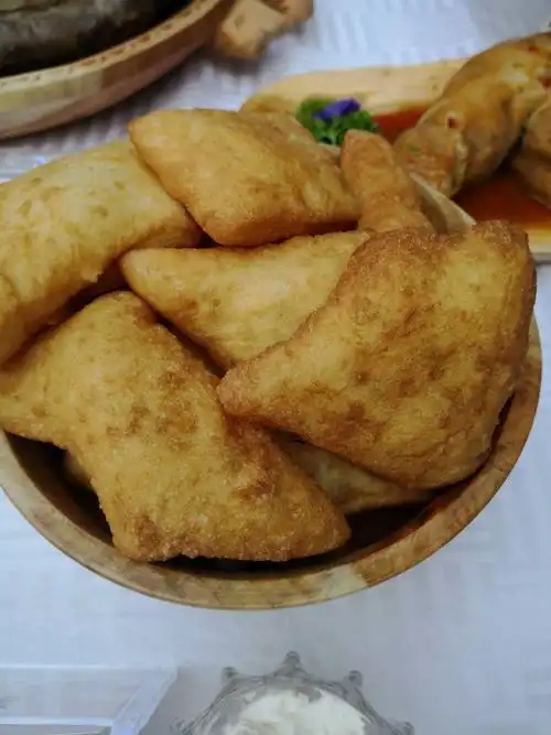 哈萨克族热情好客.