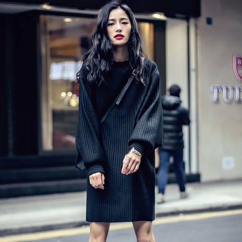 秋冬新款复古立体条纹蝙蝠袖卫衣连衣裙宽松圆领气质街拍百搭上衣