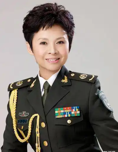 因民族歌曲成名的两位女歌星,除了 "辣妹子辣