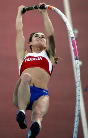 图文女布勃卡刷新纪录伊辛巴耶娃奋力一跳