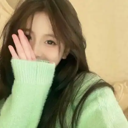 小清新绿色系女生头像