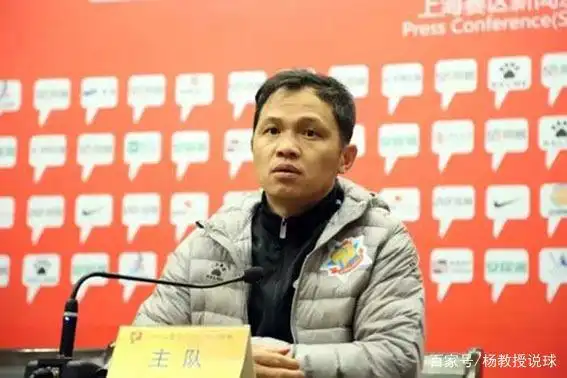 中国足球底层的黑暗!旱的旱死,涝的涝死,上海申鑫走到尽头了!