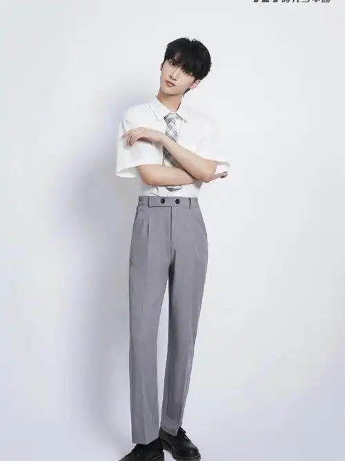 严浩翔那纤细的腰