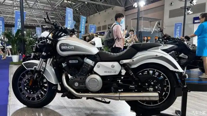 车展看摩托崛起的国产摩托奔达灰石300