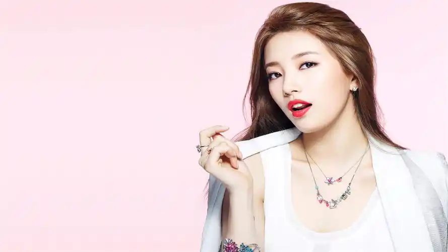 国民初恋裴秀智高清桌面壁纸