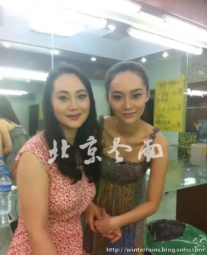 24岁漂亮张楚楚与妈妈合影