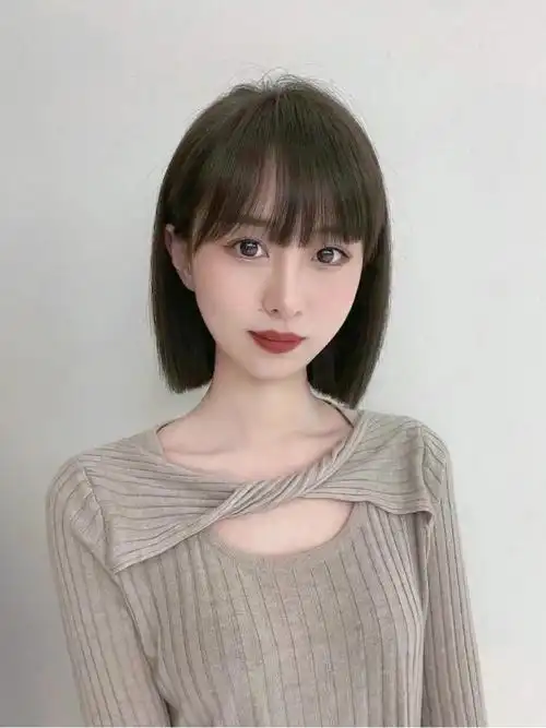 时尚减龄清爽好打理可 发量少适合发型,女生发型推荐,显脸小瘦脸发型!