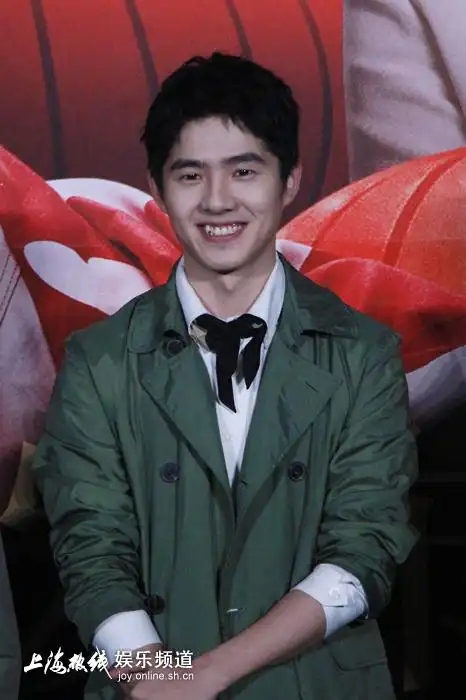 《唐人街探案3》首日预售破亿 刘昊然王宝强上海送喜