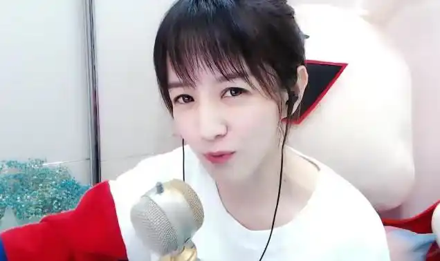 近两年来许多主播"卖后台"也是在yy上非常流行