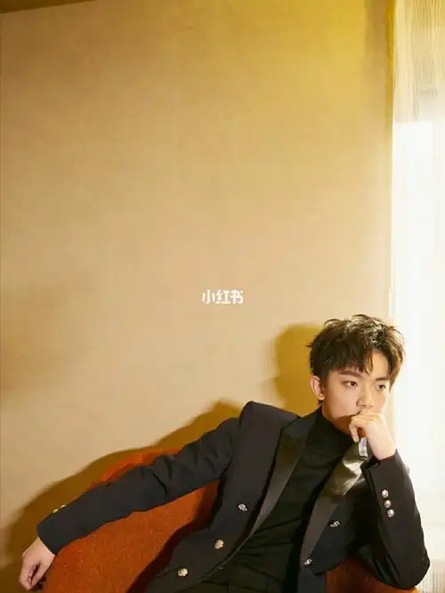 李明德谈宋‖黑色帅气西装合集 别忘保存哦