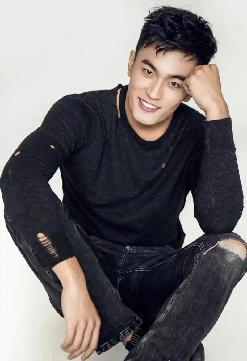 演员吴旭东确诊恶性肿瘤,需要锯腿骨保命,好消息:手术很成功!