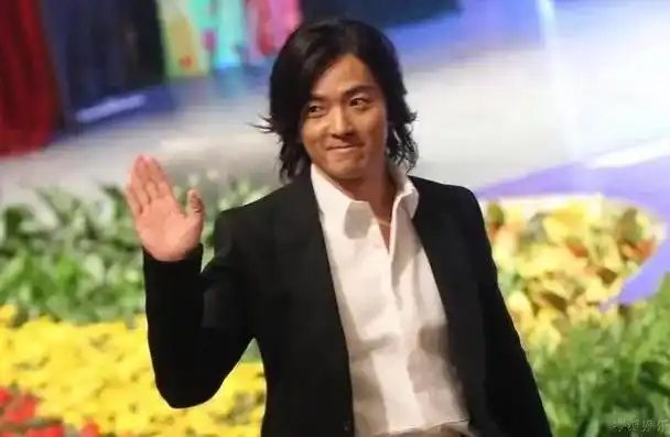 重返故土!郑伊健惊艳亮相,感动不已!